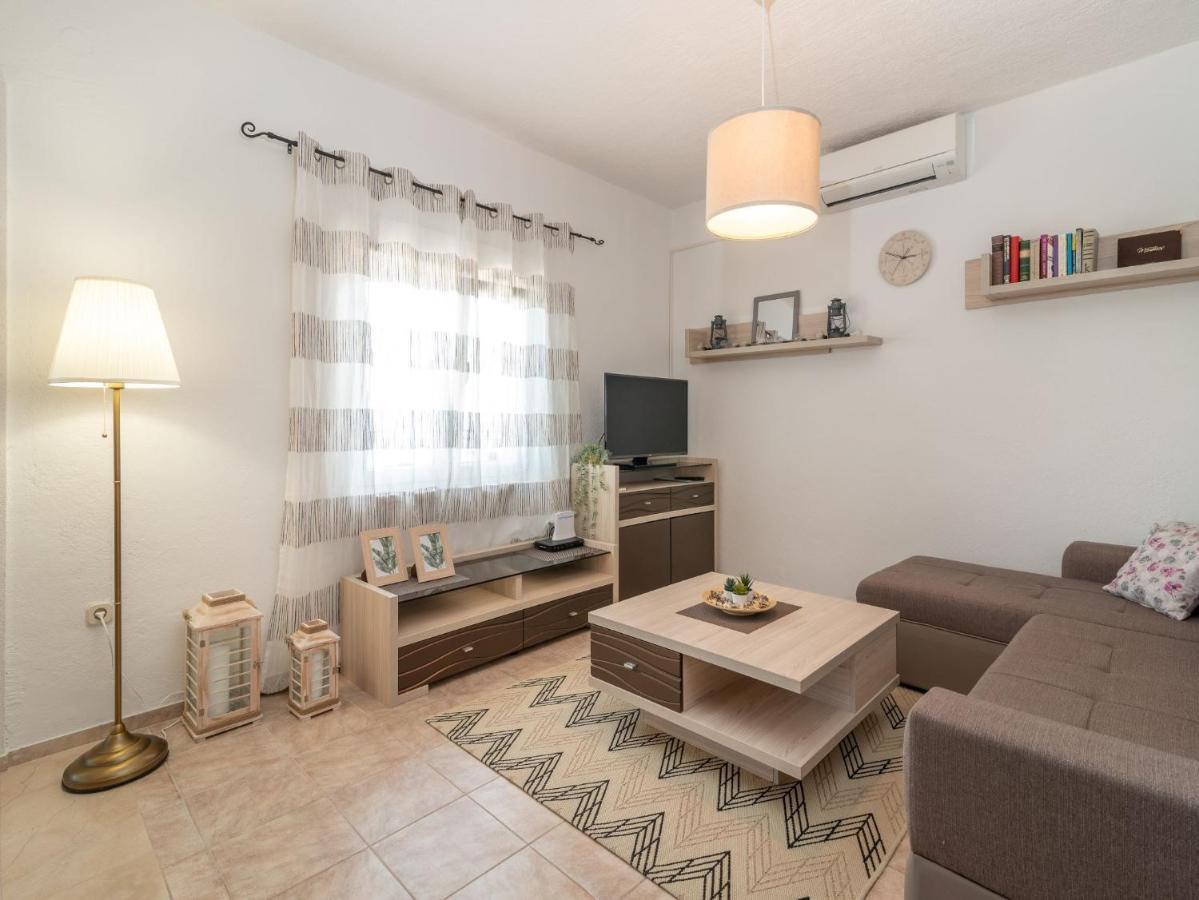 Scenic Sea View,Three Bedroom Villa With Pool 트로기르 외부 사진