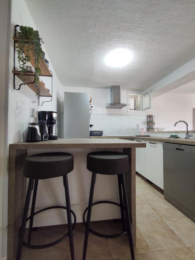 Scenic Sea View,Three Bedroom Villa With Pool 트로기르 외부 사진